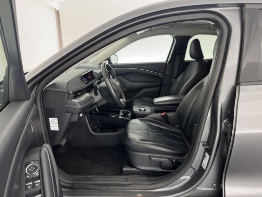 Ford Mustang Mach-E Mach-E RWD 75 kWh (3-Fase) {SOH-93%} (INCL-BTW) Aut. *LUXURY-LEATHER | FULL-LED | DAB+ | DIGI-COC... ActivLease financial lease