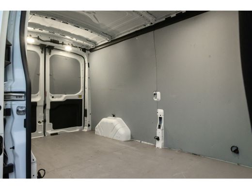 Ford Transit 350 2.0 TDCI L3H2 Trend | Nieuw model | Parkeercamera | Bijrijdersbank | Trekhaak | Stoel & stuur... ActivLease financial lease