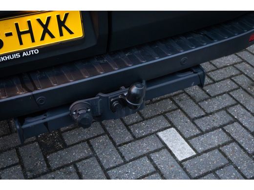 Ford Transit 350 2.0 TDCI L3H2 Trend | Nieuw model | Parkeercamera | Bijrijdersbank | Trekhaak | Stoel & stuur... ActivLease financial lease