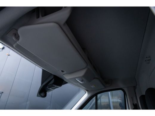 Ford Transit 350 2.0 TDCI L3H2 Trend | Nieuw model | Parkeercamera | Bijrijdersbank | Trekhaak | Stoel & stuur... ActivLease financial lease