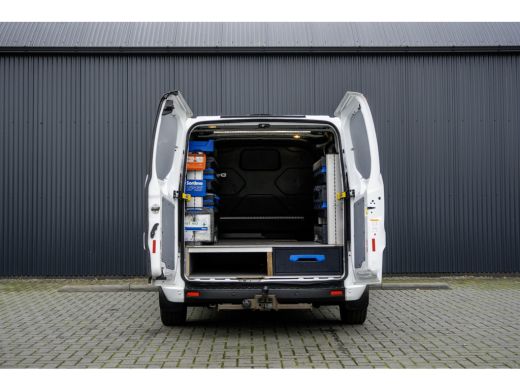 Ford Transit Custom 2.0 TDCI L1H1 | Volledig ingericht | Airco | Cruise | 3-zits ActivLease financial lease