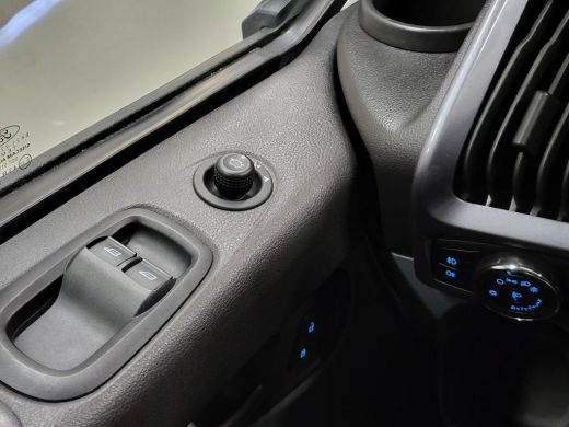 Ford Transit Custom 2.0TDCI 130pk Trekhaak Euro 6! ActivLease financial lease