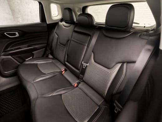 Jeep Compass 4xe 190 Plug-in Hybrid Electric Night Eagle Automaat (VIRTUAL COCKPIT, APPLE CARPLAY, STUUR/STOEL... ActivLease financial lease