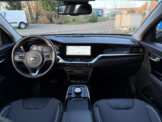Kia e-Niro Aut. DynamicPlusLine 64kWh 3-Fase | 100% SOH | Navi | Camera ActivLease financial lease