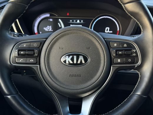 Kia e-Niro Aut. DynamicPlusLine 64kWh 3-Fase | 100% SOH | Navi | Camera ActivLease financial lease