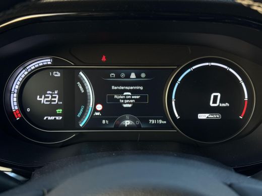 Kia e-Niro Aut. DynamicPlusLine 64kWh 3-Fase | 100% SOH | Navi | Camera ActivLease financial lease