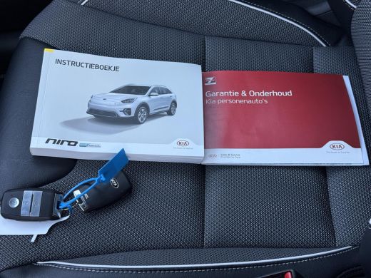 Kia e-Niro Aut. DynamicPlusLine 64kWh 3-Fase | 100% SOH | Navi | Camera ActivLease financial lease