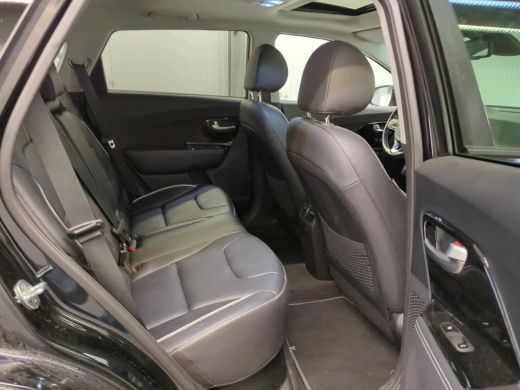 Kia e-Niro Aut. ExecutiveLine 64kWh 3-Phase | Panorama | Camera | Leder | Panorama | JBL Sound | ActivLease financial lease