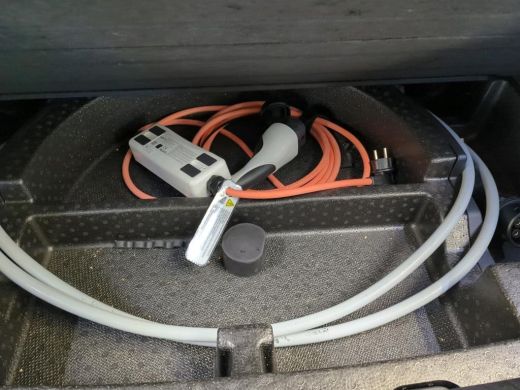 Kia e-Niro Aut. ExecutiveLine 64kWh 3-Phase | Panorama | Leder | JBL Sound | ActivLease financial lease