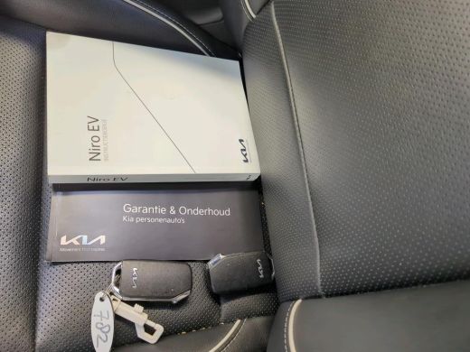 Kia e-Niro Aut. ExecutiveLine 64kWh 3-Phase | Panorama | Leder | JBL Sound | ActivLease financial lease