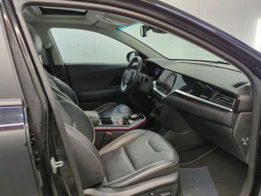 Kia e-Niro Aut. ExecutiveLine 64kWh 3-Phase | Panorama | Leder | JBL Sound | ActivLease financial lease
