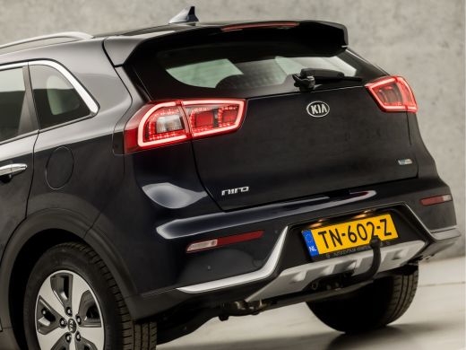 Kia Niro 1.6 GDi Hybrid Dynamic 142Pk Automaat (APPLE CARPLAY, NAVIGATIE, CAMERA, LEDER, SPORTSTOELEN, TRE... ActivLease financial lease