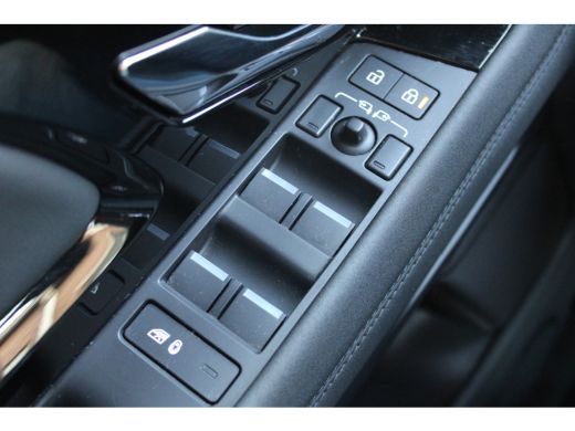 Land Rover Range Rover Evoque 1.5 P300e AWD R-DYNAMIC PANO LEER NAVI 22000KM!!! ActivLease financial lease