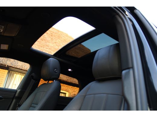 Land Rover Range Rover Evoque 1.5 P300e AWD R-DYNAMIC PANO LEER NAVI 22000KM!!! ActivLease financial lease
