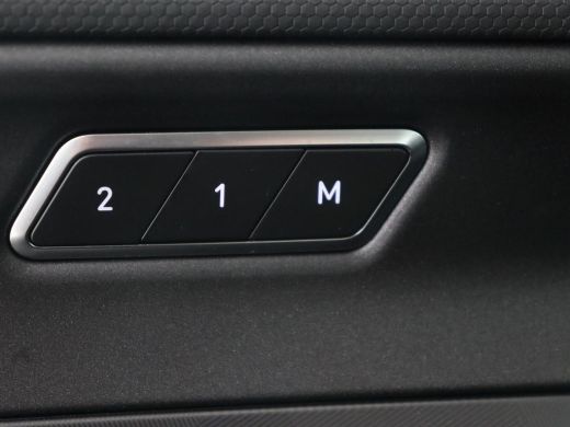 Lynk & Co 01 1.5 Plug In | 19.600 km NAP | Panoramadak | Infinity by Harman | Camera | Adaptive cruise | Stoel... ActivLease financial lease