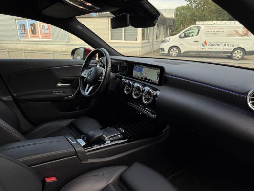 Mercedes-Benz A-Klasse 250e Aut. Hybrid Sol. Luxury | Navi | Camera | Leder | Sfeer Verlichting | ActivLease financial lease