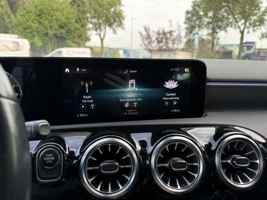 Mercedes-Benz A-Klasse 250e Aut. Hybrid Sol. Luxury | Navi | Camera | Leder | Sfeer Verlichting | ActivLease financial lease