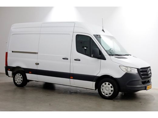 Mercedes-Benz Sprinter 311 CDI 115pk L2H2 Airco/CarPlay 03-2021 ActivLease financial lease