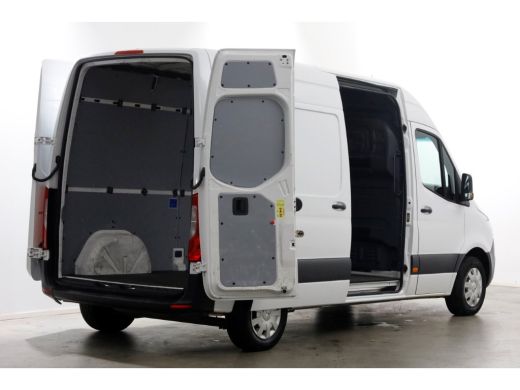 Mercedes-Benz Sprinter 311 CDI 115pk L2H2 Airco/CarPlay 03-2021 ActivLease financial lease