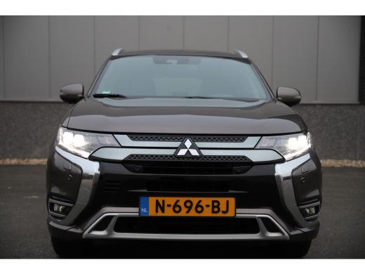 Mitsubishi Outlander 2.4 PHEV 4WD*Instyle*Sunroof/Leder/Adaptive/360Cam/Carplay/Trekhaak ActivLease financial lease