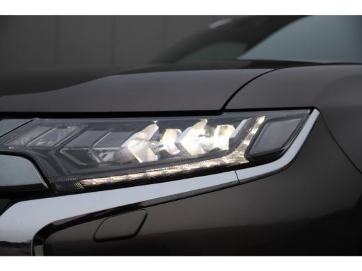 Mitsubishi Outlander 2.4 PHEV 4WD*Instyle*Sunroof/Leder/Adaptive/360Cam/Carplay/Trekhaak ActivLease financial lease