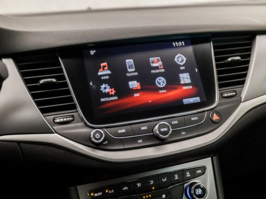 Opel Astra Sports Tourer 1.0 Sport (APPLE CARPLAY, GROOT NAVI, CLIMATE, TREKHAAK, SPORTSTOELEN, GETINT GLAS,... ActivLease financial lease