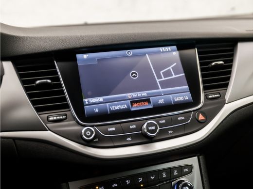 Opel Astra Sports Tourer 1.0 Sport (APPLE CARPLAY, GROOT NAVI, CLIMATE, TREKHAAK, SPORTSTOELEN, GETINT GLAS,... ActivLease financial lease