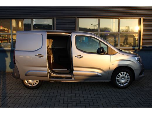 Opel Combo-e 50kWh NAVI | TREKHAAK | BETIMMERING LAADRUIMTE | CARPLAY ActivLease financial lease