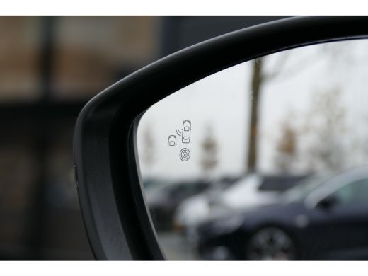 Opel Corsa 1.2 TURBO 100PK 5-DRS ELEGANCE GS / NAVI / CLIMA / PDC / 17"LMV / CAMERA / PANO.DAK / FULL-LED / ... ActivLease financial lease