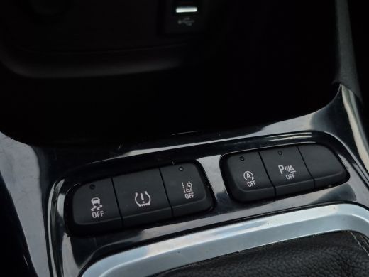 Opel Crossland X 1.2 Turbo Edition Trekhaak | Edition pakket | Dakrails | 16" lmv | Airco | Cruise control | ActivLease financial lease