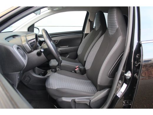 Peugeot 108 1.0 e-VTi Active | Airco | Bluetooth | Mistlampen | Elek. Ramen | Buitenspiegels. Elek. verstelba... ActivLease financial lease