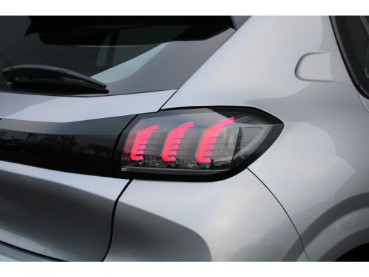 Peugeot 208 1.2 PureTech Allure | Navigatie | Apple carplay | 1e Eigenaar | 39.000km | Parkeersensoren | Lich... ActivLease financial lease