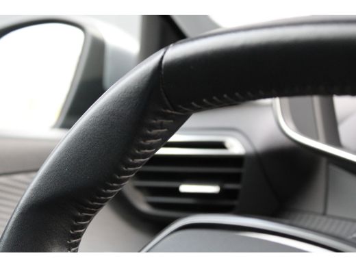 Peugeot 208 1.2 PureTech Allure | Navigatie | Apple carplay | 1e Eigenaar | 39.000km | Parkeersensoren | Lich... ActivLease financial lease