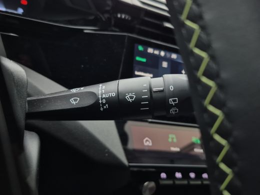 Peugeot 308 SW 1.2 Hybrid 136 e-DCS6 GT Voorruit verwarming | 18 inch lmv | Full LED | Keyless | Camera | Par... ActivLease financial lease