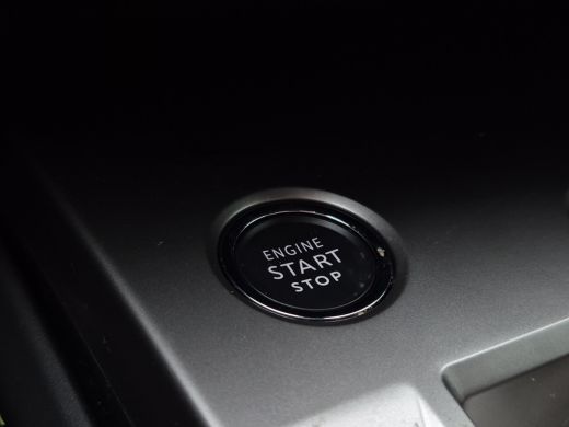 Peugeot 308 SW 1.2 Hybrid 136 e-DCS6 GT Voorruit verwarming | 18 inch lmv | Full LED | Keyless | Camera | Par... ActivLease financial lease