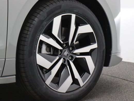 Skoda Enyaq iV 85 Sportline 286PK Aut. Pano-Schuifkanteldak, Warmtepomp, Achteruitrijcamera, Navigatie, Keyless,... ActivLease financial lease