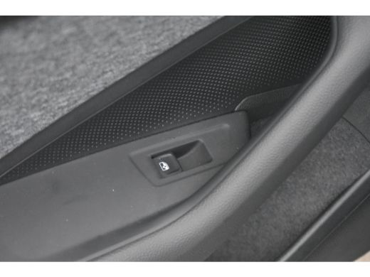 Skoda Superb Combi 1.5 TSI 204PK iV First Edition | TREKHAK | STOELVERW. | NAVIGATIE | KEYLESS ENTREE | APP. C... ActivLease financial lease