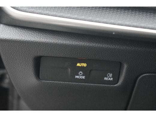 Skoda Superb Combi 1.5 TSI 204PK iV First Edition | TREKHAK | STOELVERW. | NAVIGATIE | KEYLESS ENTREE | APP. C... ActivLease financial lease