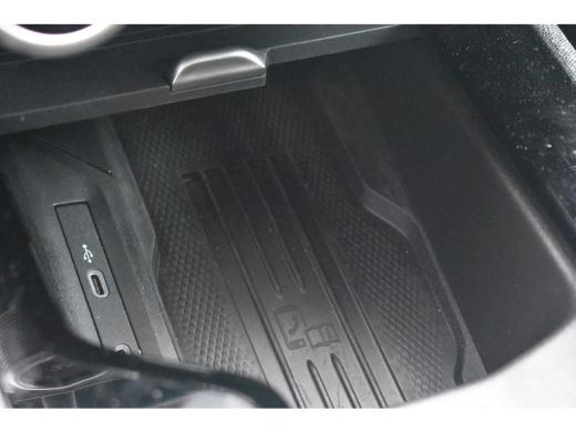 Skoda Superb Combi 1.5 TSI 204PK iV First Edition | TREKHAK | STOELVERW. | NAVIGATIE | KEYLESS ENTREE | APP. C... ActivLease financial lease