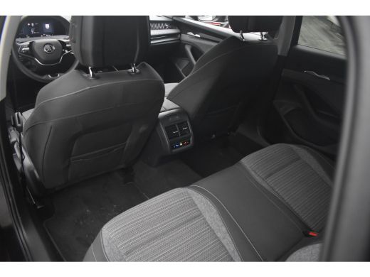 Skoda Superb Combi 1.5 TSI 204PK iV First Edition | TREKHAK | STOELVERW. | NAVIGATIE | KEYLESS ENTREE | APP. C... ActivLease financial lease