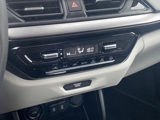 Suzuki Swift 1.2 Style Smart Hybrid | Nieuwe auto | Direct uit voorraad leverbaar | ActivLease financial lease