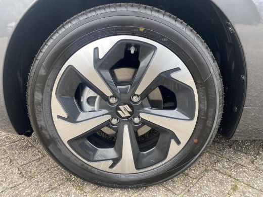 Suzuki Swift 1.2 Style Smart Hybrid | Nieuwe auto | Direct uit voorraad leverbaar | ActivLease financial lease