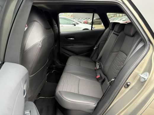 Toyota Corolla 2.0 Hybrid Executive **TREKHAAK/ NAVIGATIE/ DODEHOEK DETECTIE/ STOELVERWARMING/ 36 MAANDEN GARANT... ActivLease financial lease