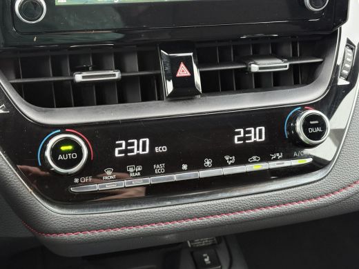 Toyota Corolla 2.0 Hybrid Executive **TREKHAAK/ NAVIGATIE/ DODEHOEK DETECTIE/ STOELVERWARMING/ 36 MAANDEN GARANT... ActivLease financial lease