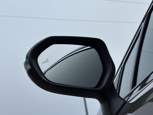 Toyota Corolla 2.0 Hybrid Executive **TREKHAAK/ NAVIGATIE/ DODEHOEK DETECTIE/ STOELVERWARMING/ 36 MAANDEN GARANT... ActivLease financial lease