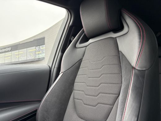 Toyota Corolla 2.0 Hybrid Executive **TREKHAAK/ NAVIGATIE/ DODEHOEK DETECTIE/ STOELVERWARMING/ 36 MAANDEN GARANT... ActivLease financial lease