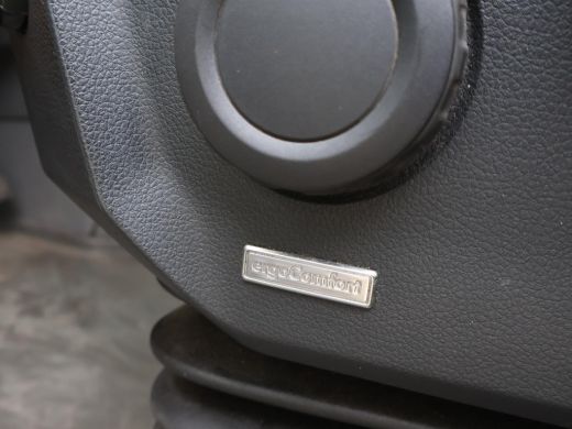 Volkswagen Crafter 35 2.0 TDI 140 PK EURO 6 BAKWAGEN MEUBELBAK + APPLE CARPLAY | AIRCO | GEVEERDE STOEL ActivLease financial lease