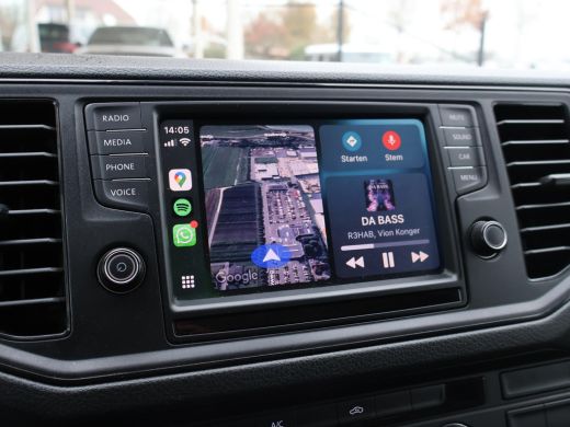 Volkswagen Crafter 35 2.0 TDI 140 PK EURO 6 BAKWAGEN MEUBELBAK + APPLE CARPLAY | AIRCO | GEVEERDE STOEL ActivLease financial lease