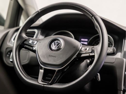 Volkswagen Golf 1.0 TSI Sportline (APPLE CARPLAY, GROOT NAVI, CLIMATE, ADAPTIVE CRUISE, SPORTSTOELEN, LM VELGEN, ... ActivLease financial lease