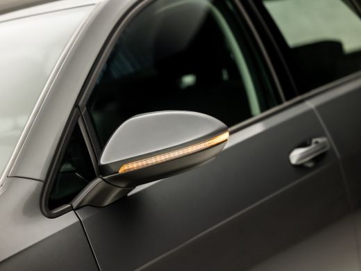 Volkswagen Golf 1.0 TSI Sportline (APPLE CARPLAY, GROOT NAVI, CLIMATE, ADAPTIVE CRUISE, SPORTSTOELEN, LM VELGEN, ... ActivLease financial lease